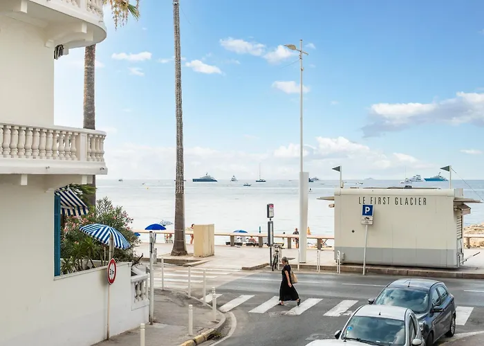 L'antibes - Vue - Pet Friendly Apartment Antibes